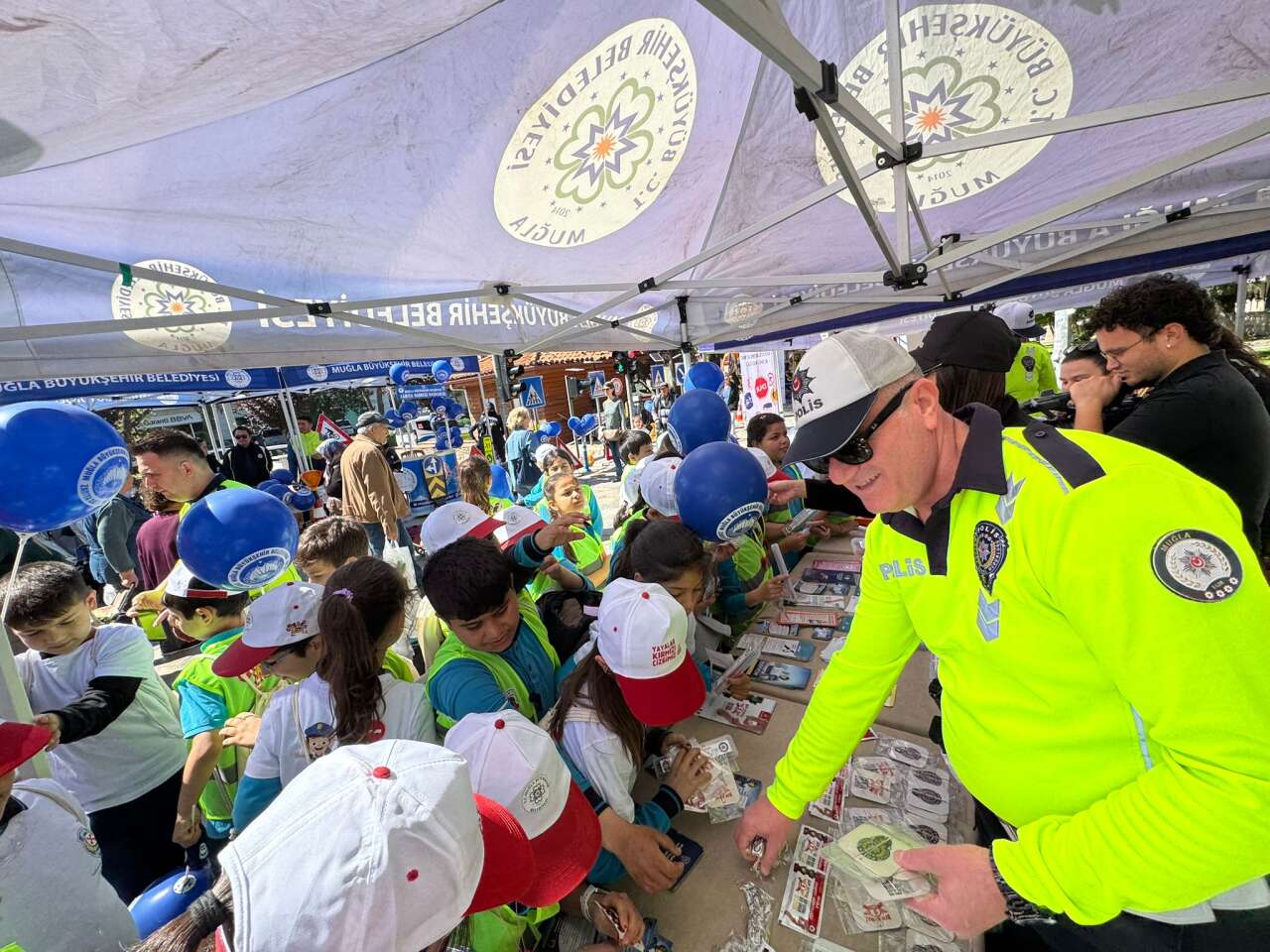 Muğla’da Trafik ve İlkyardım Haftası Kapsamında Kapsamlı Farkındalık Etkinliği 15